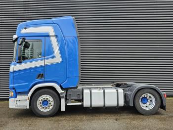 R450 4x2 / RETARDER / HYDRAULIC / PARKING COOLER